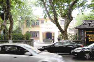 �ⴱ�̻�ɫ�Ľ�������������������&ldquo;�߰�¥&rdquo;������������ȴ��Ȼ��&ldquo;��԰����&rdquo;��������