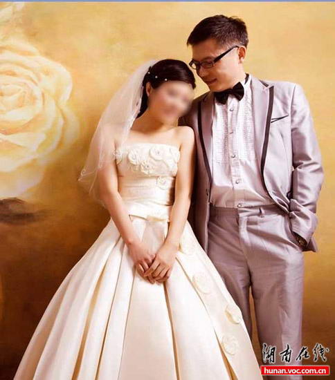 情妇发帖控诉局长重婚续:当事局长已停职审查